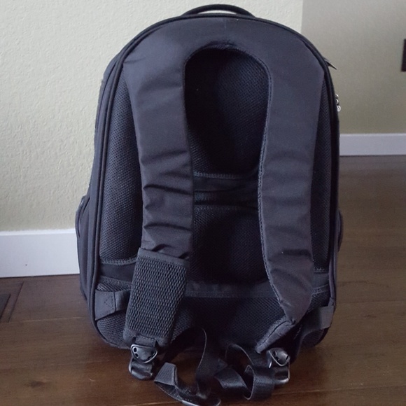 TravelPro Crew 8 backpack - Picture 6 of 6